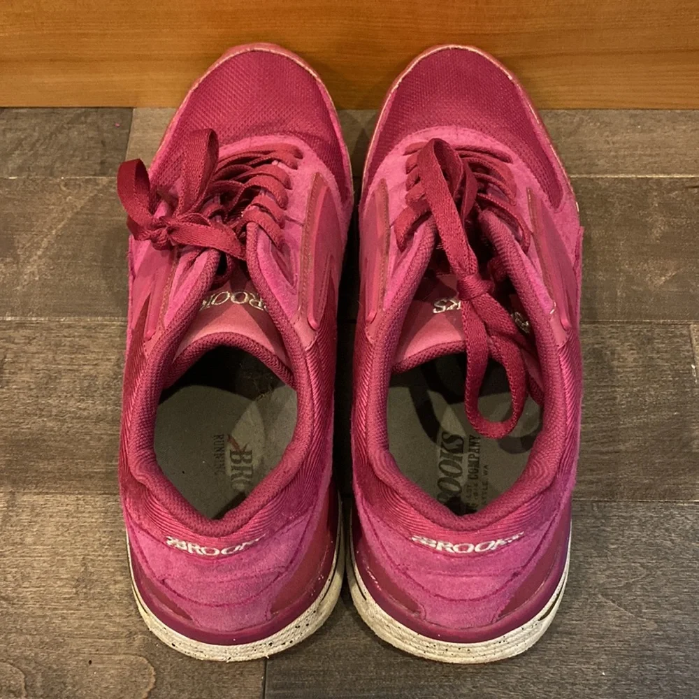 Brooks Fusion Womens Heritage shoe size 9